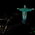 Cristo Redentor recebe projeção com imagem do papa em solidariedade ao seu estado de saúde