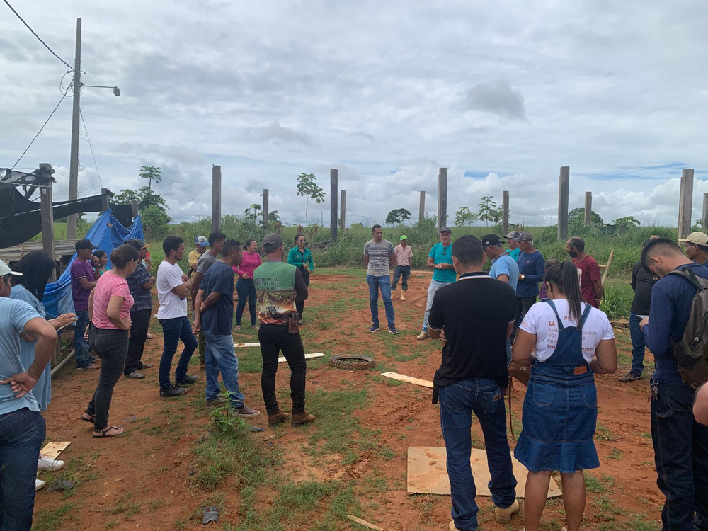 Prefeitura de Assis Brasil realiza reunião com produtores rurais para alinhamento da distribuição de mudas de café | Cidade AC News – Notícias do Acre