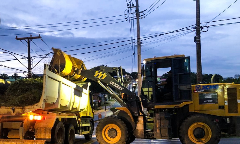 Prefeitura de Cruzeiro do Sul intensifica serviços de tapa buracos e limpeza pública | Cidade AC News – Notícias do Acre