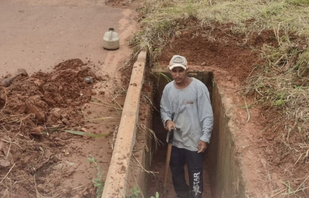 Secretaria de Obras realiza limpeza das bueiras para prevenção de alagamentos | Cidade AC News – Notícias do Acre