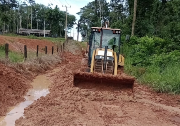 Manutenção no Ramal do Bengala: Trabalho em equipe para melhorar o sistema de drenagem | Cidade AC News – Notícias do Acre