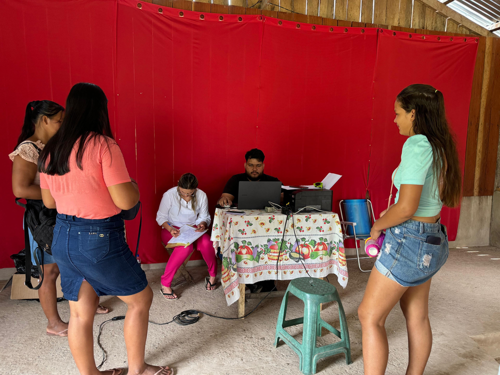 Prefeitura de Assis Brasil realiza ação social na comunidade do Derretido, no Rio Acre | Cidade AC News – Notícias do Acre