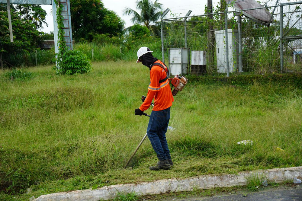 Prefeitura de Cruzeiro do Sul realiza mutirão de limpeza na vila Lagoinha | Cidade AC News – Notícias do Acre