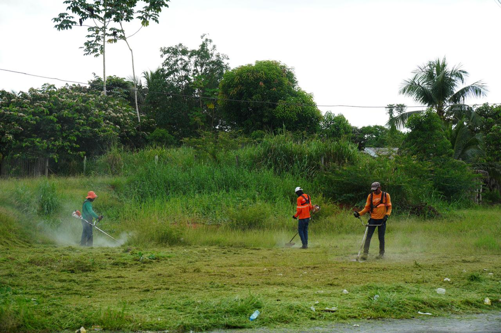 Prefeitura de Cruzeiro do Sul realiza mutirão de limpeza na vila Lagoinha | Cidade AC News – Notícias do Acre