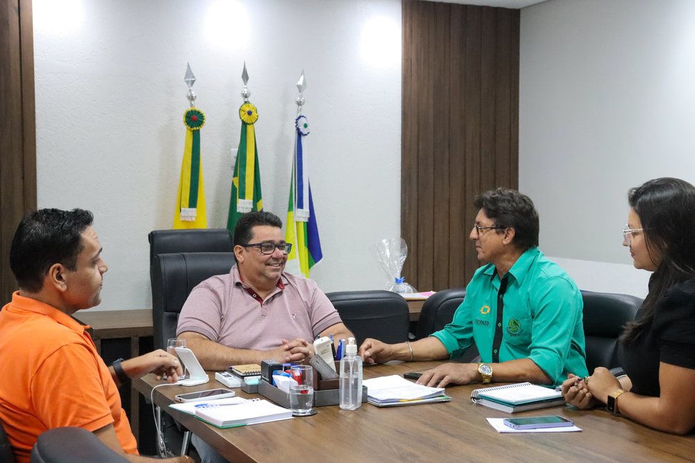 Prefeito Carlinhos do Pelado se reúne com a organização do Festival Internacional da Castanha | Cidade AC News – Notícias do Acre