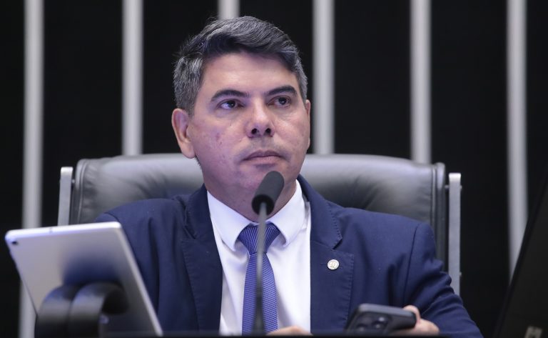 Discussão e votação de propostas legislativas. Dep. Messias Donato (REPUBLICANOS - ES)