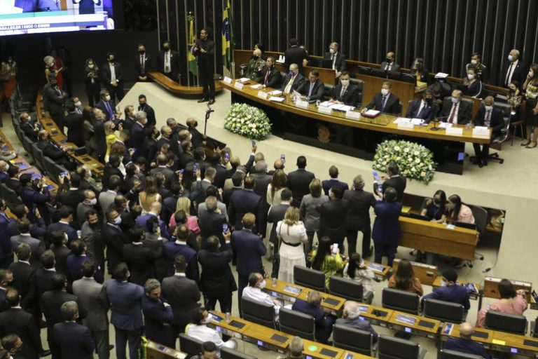 PEC muda a Constituição para instituir o semipresidencialismo no Brasil – Cidade AC News PEC muda a Constituição para instituir o semipresidencialismo no Brasil | Cidade AC News – Notícias do Acre