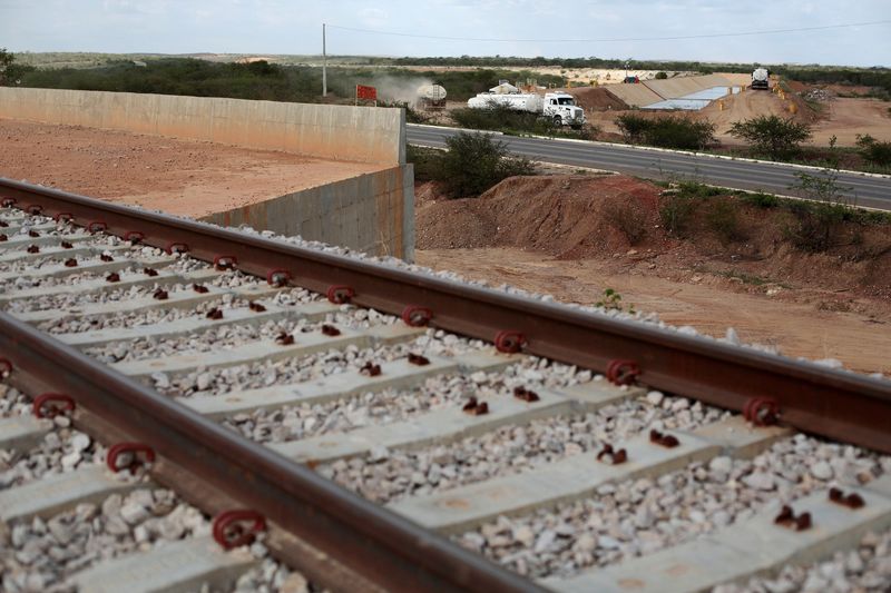 audiencia-na-assembleia-de-mg-debate-investimento-de-r$-1,5-bi-em-ferrovia-na-serra-azul