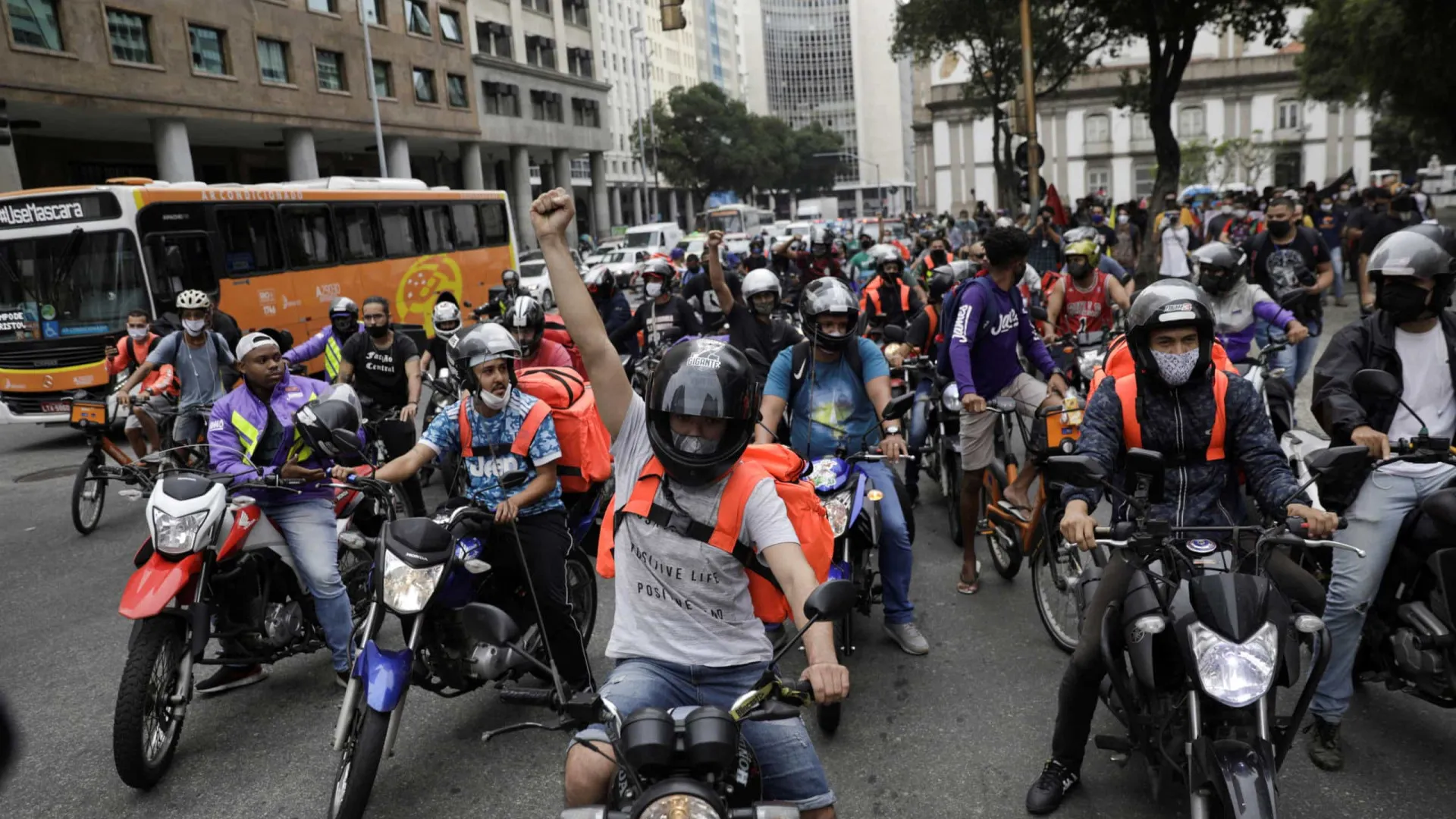 entregadores-de-aplicativos-anunciam-paralisacao-de-48-horas-no-brasil