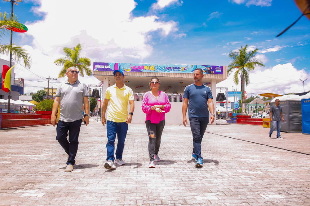 prefeito-zequinhaa-lima-vistoria-espaco-do-carnaval-magid-almeida