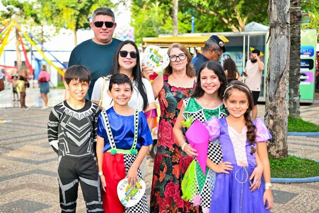 criatividade-marca-o-tradicional-baile-infantil-no-carnaval-da-familia