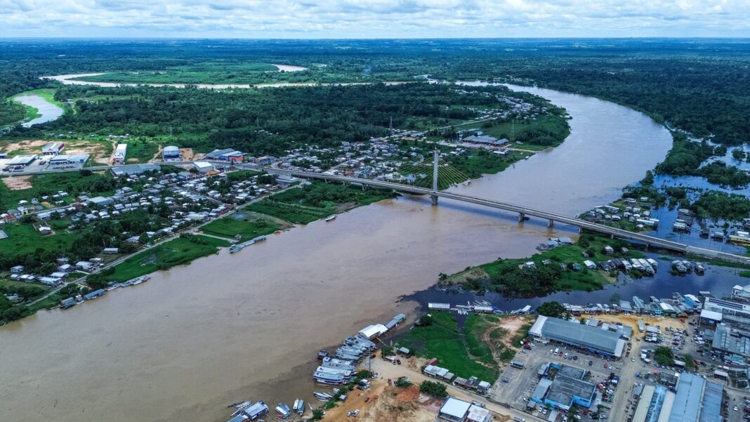 com-o-nivel-do-rio-jurua-acima-da-cota-de-alerta,-defesa-civil-estadual-segue-monitorando-a-situacao