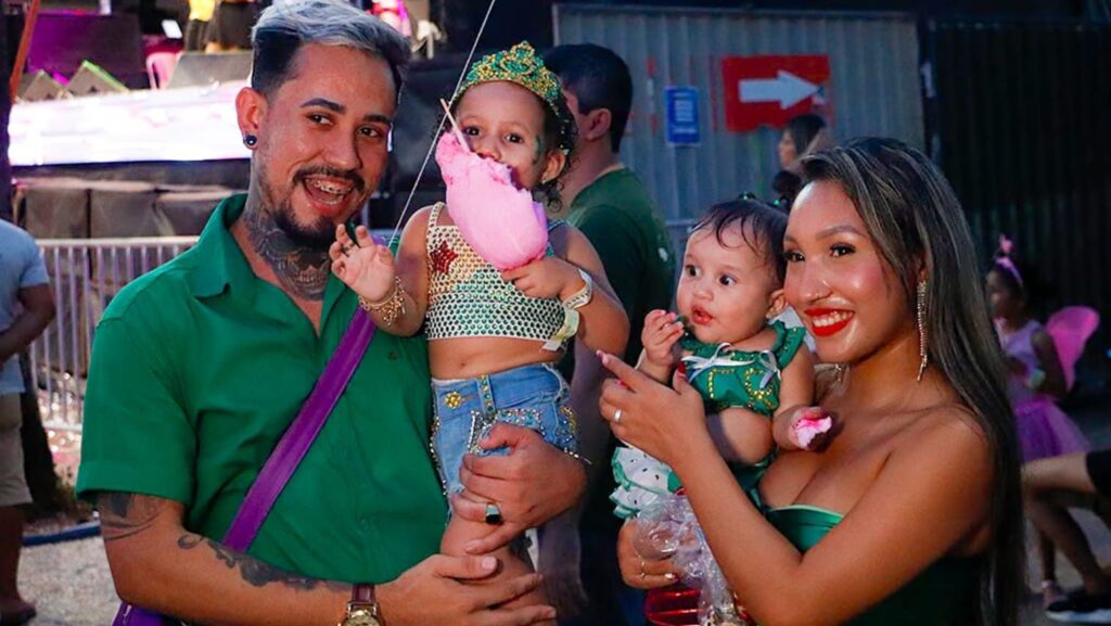 carnaval-da-familia:-bailinho-infantil-e-dos-idosos-traz-alegria-e-inclusao-no-terceiro-dia-de-folia