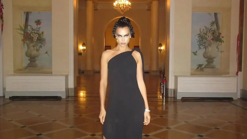 irina-shayk-curte-o-rio-apos-desfile-na-sapucai-e-prova-pao-de-queijo