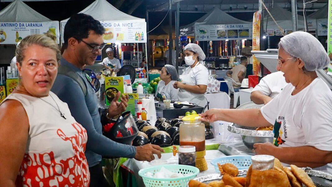 comerciantes-do-economia-solidaria-comemoram-sucesso-de-vendas-no-carnaval-da-familia-2025