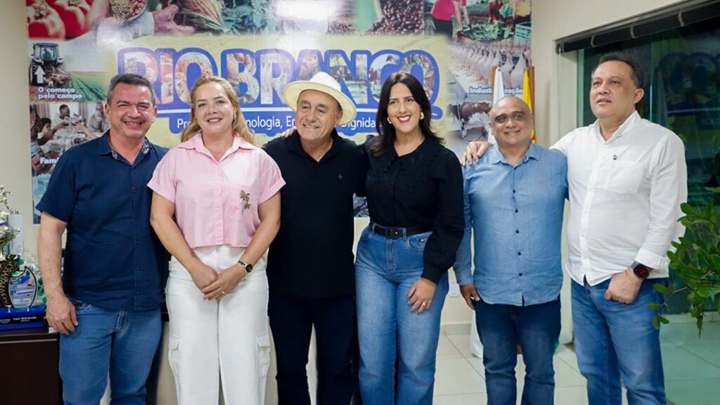 prefeito-de-rio-branco-recebe-visita-cortesia-de-vereadora-e-deputado-estadual