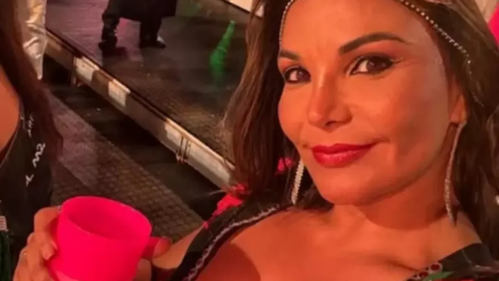 Mulher presa após morder pessoas na Sapucaí desabafa – Cidade AC News mulher-presa-apos-morder-pessoas-na-sapucai-desabafa