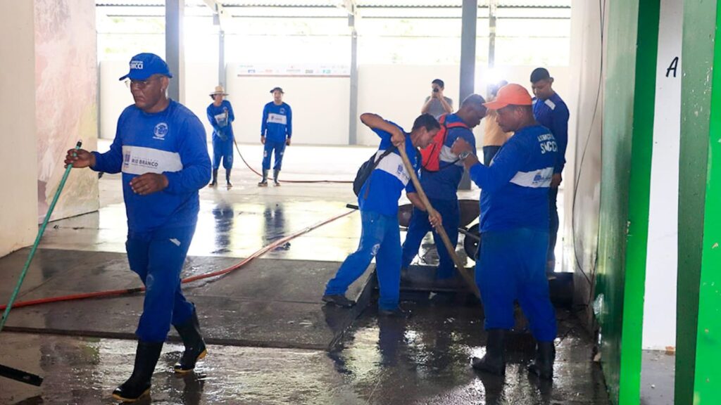 prefeitura-inicia-preparativos-para-atender-familias-desabrigadas-pela-enchente-do-rio-acre