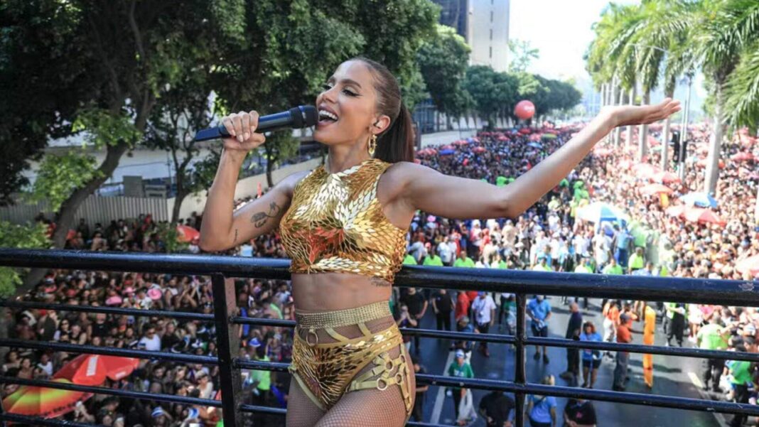 anitta-flagra-ladroes-e-interrompe-bloco-no-rio-de-janeiro:-“eu-vou-mandar-pegar”