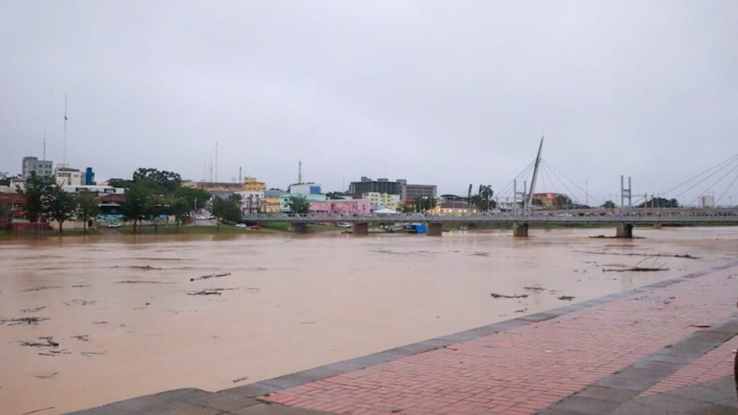 prefeitura-de-rio-branco-intensifica-monitoramento-do-rio-acre-e-adota-medidas-de-prevencao-ao-transbordamento