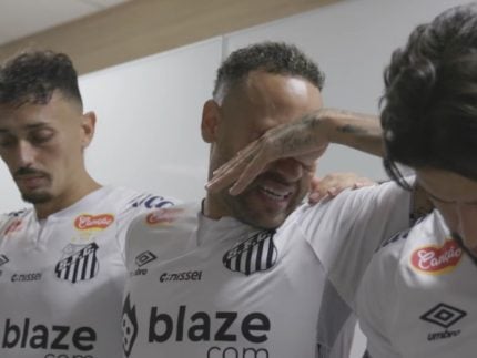 neymar-cai-no-choro-por-nao-conseguir-jogar-contra-o-corinthians