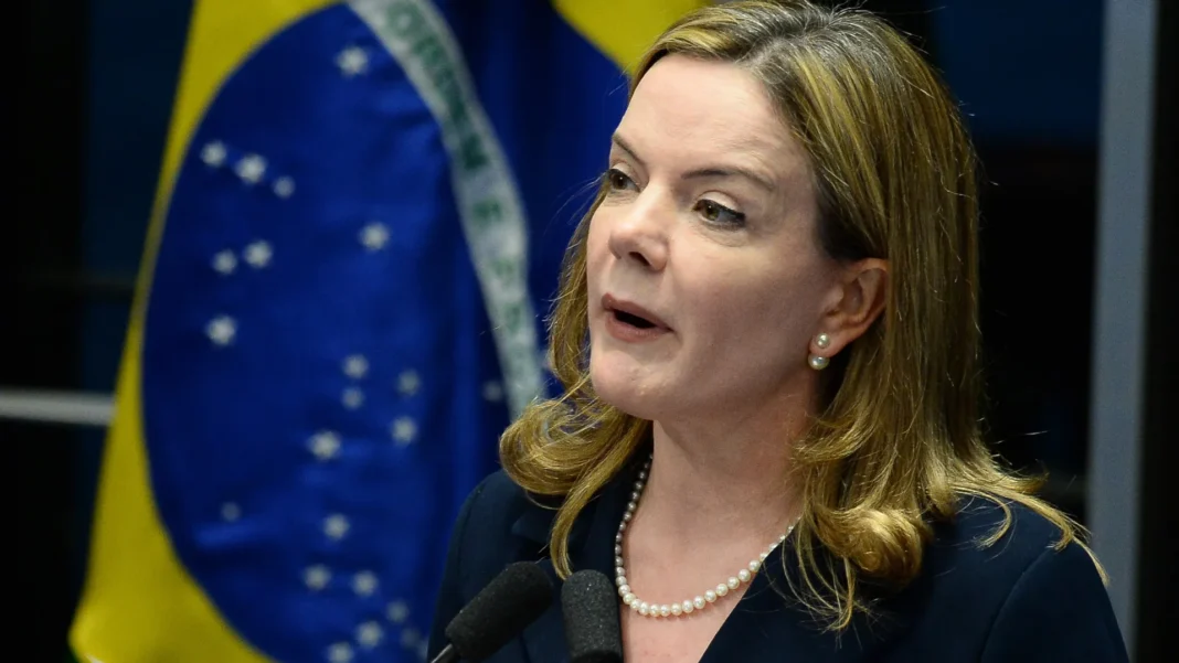 gleisi-hoffmann-assume-ministerio-e-promete-‘ajudar’-pauta-economica-de-haddad