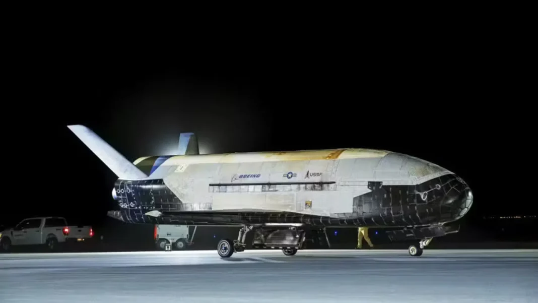 x-37b:-onibus-espacial-secreto-dos-eua-retorna-apos-434-dias