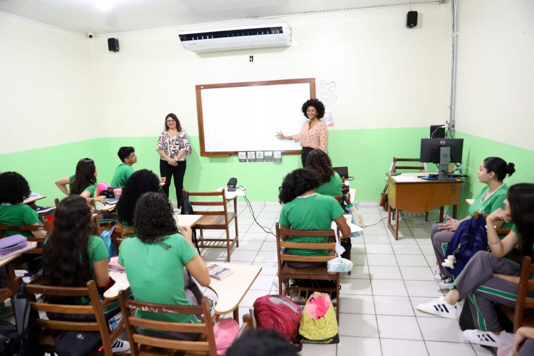 educacao-promove-palestra-sobre-racismo-em-escola-da-rede-estadual