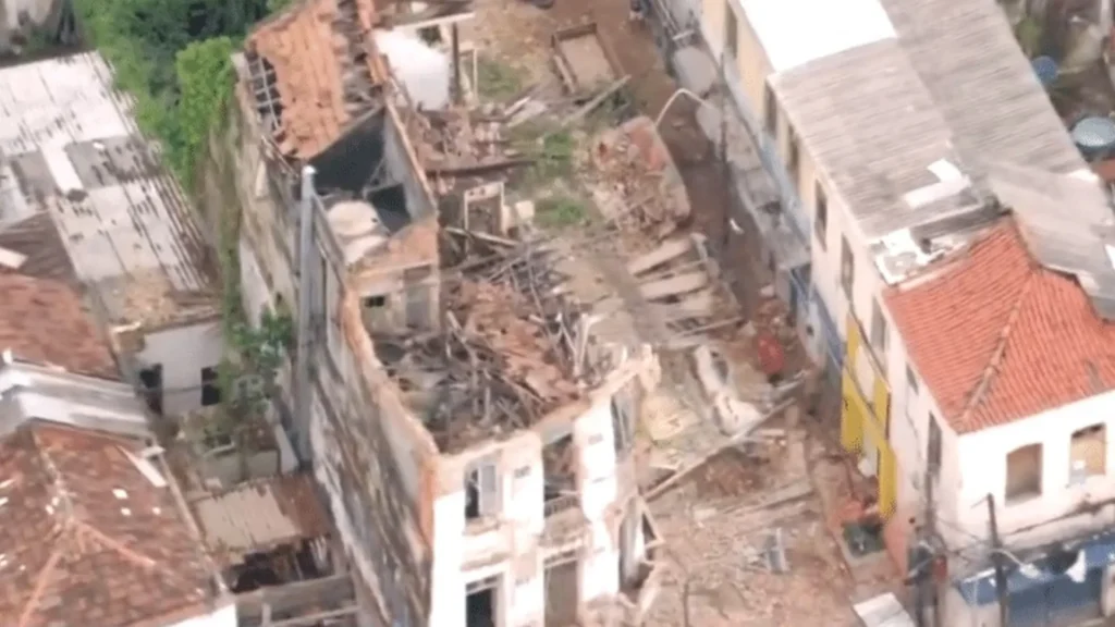 casarao-desaba-no-centro-do-rio-de-janeiro