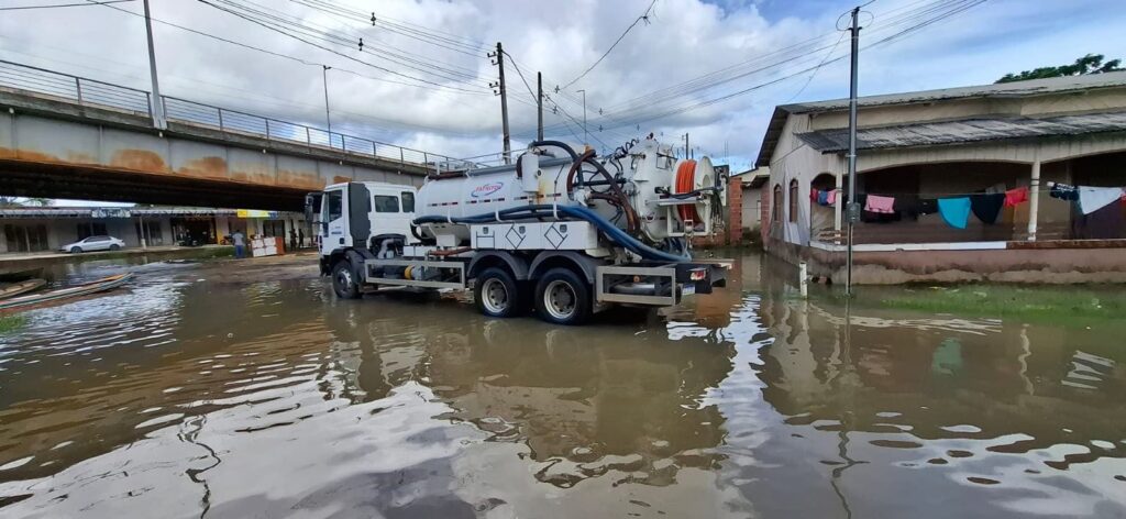 governo-leva-agua-potavel-para-moradores-do-bairro-miritizal