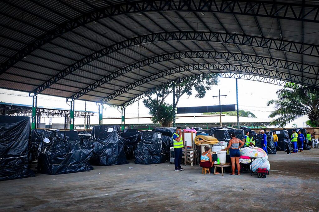 apos-a-vazante,-prefeitura-de-rio-branco-inicia-plano-de-retorno-das-familias-para-suas-casas