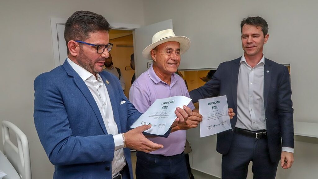 Prefeito da capital prestigia inauguração de Pronto Atendimento 24h do Hospital Silvestre Santé – Cidade AC News prefeito-da-capital-prestigia-inauguracao-de-pronto-atendimento-24h-do-hospital-silvestre-sante
