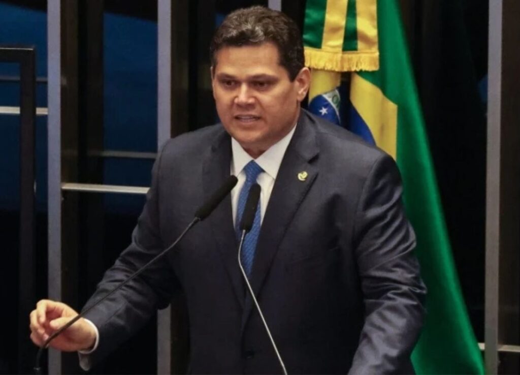 Alcolumbre volta a dizer que vai processar Gayer por fala sobre ‘trisal’ | Cidade AC News – Notícias do Acre