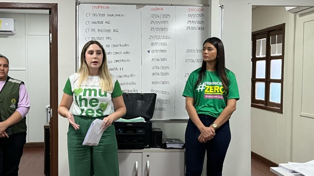 semulher-promove-acao-da-campanha-nao-se-cale-para-servidores-da-sehurb