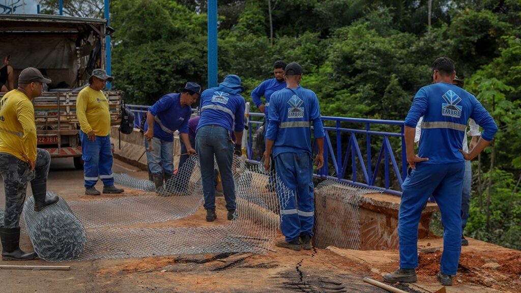 engenheiros-explicam-problema-na-ponte-do-igarape-judia-e-garantem-solucao-segura