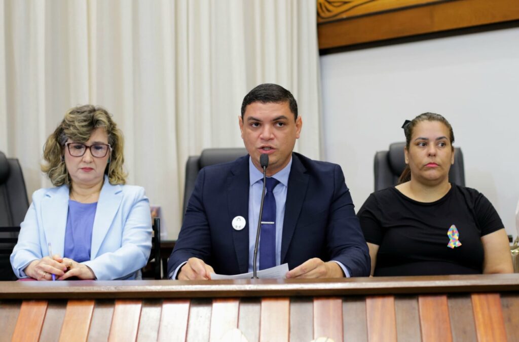 aleac-realiza-sessao-solene-em-alusao-ao-dia-mundial-de-conscientizacao-do-autismo