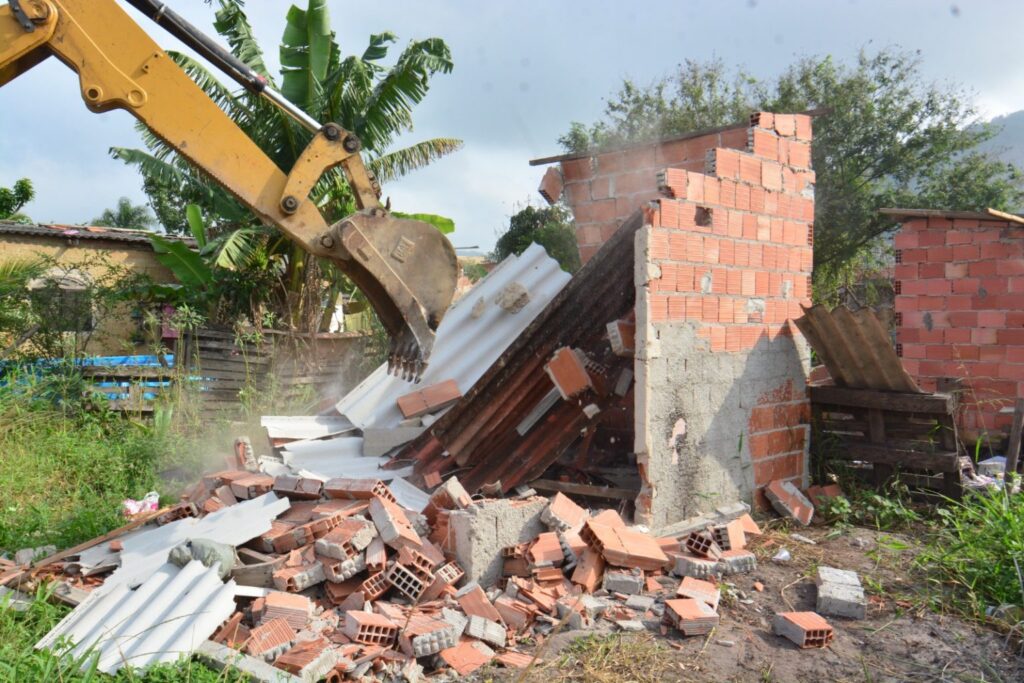 construcoes-irregulares-em-sena-madureira-podem-ser-demolidas,-alerta-mpac