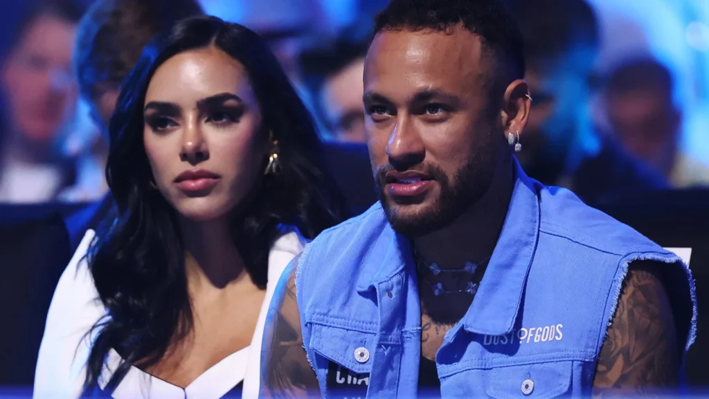 neymar-e-bruna-biancardi-sediam-culto-em-santos-apos-suposta-crise-no-casamento