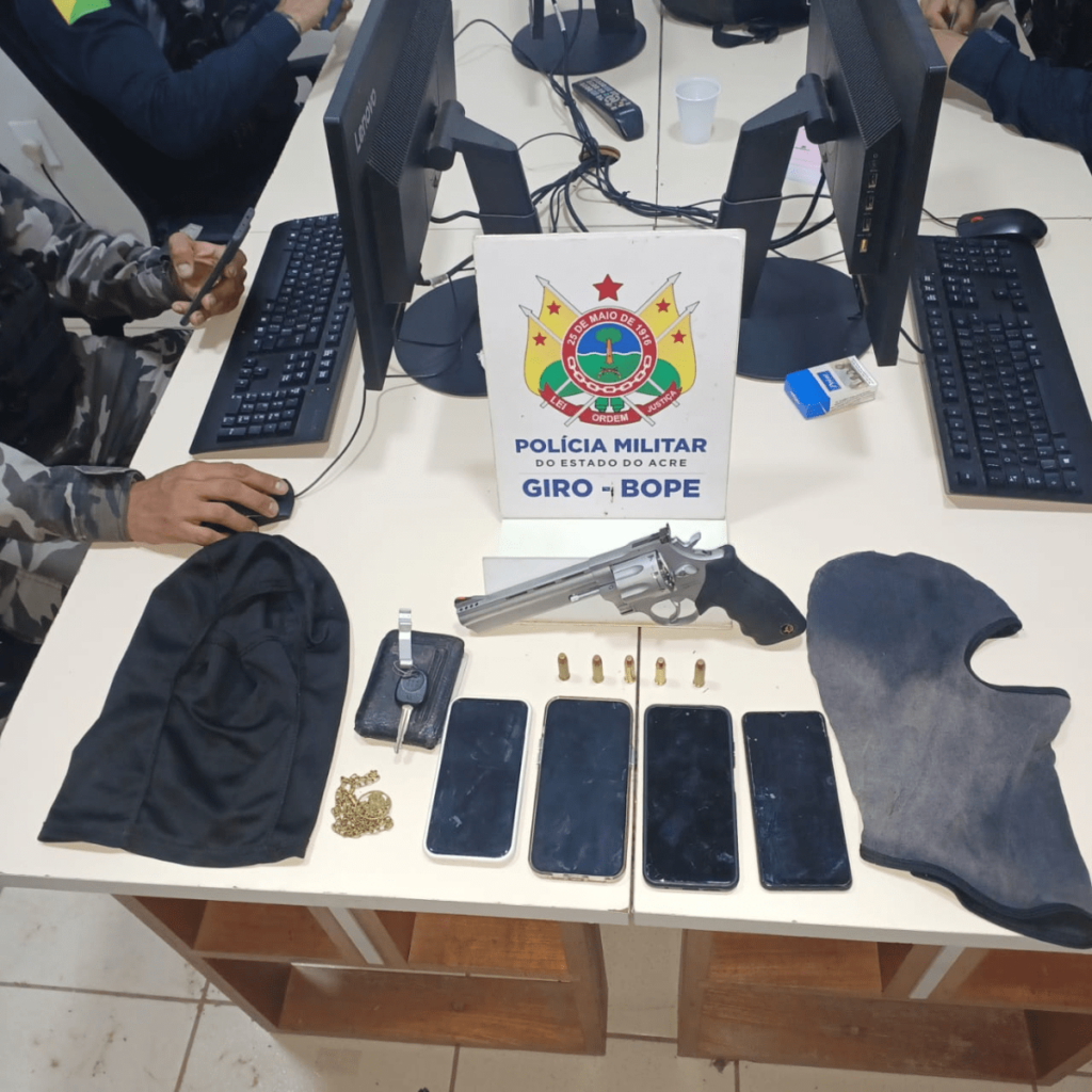 pm-prende-quatro-homens-e-apreende-menor-que-planejavam-ataque-na-cidade-do-povo