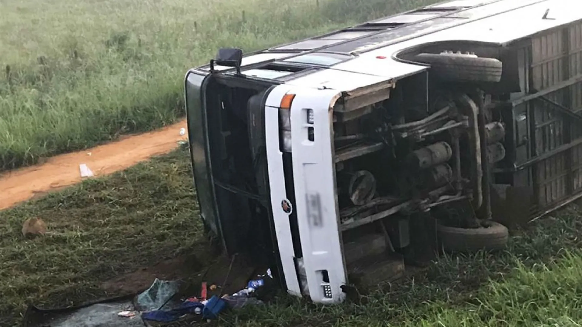onibus-com-estudantes-cai-em-ribanceira-e-deixa-7-mortos-no-rio-grande-do-sul