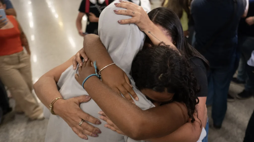 itamaraty-cobrara-explicacao-do-governo-trump-sobre-brasileiros-algemados