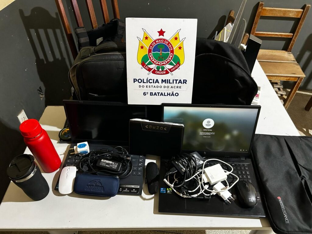 policia-militar-recupera-notebooks-furtados-de-automovel-em-cruzeiro do sul