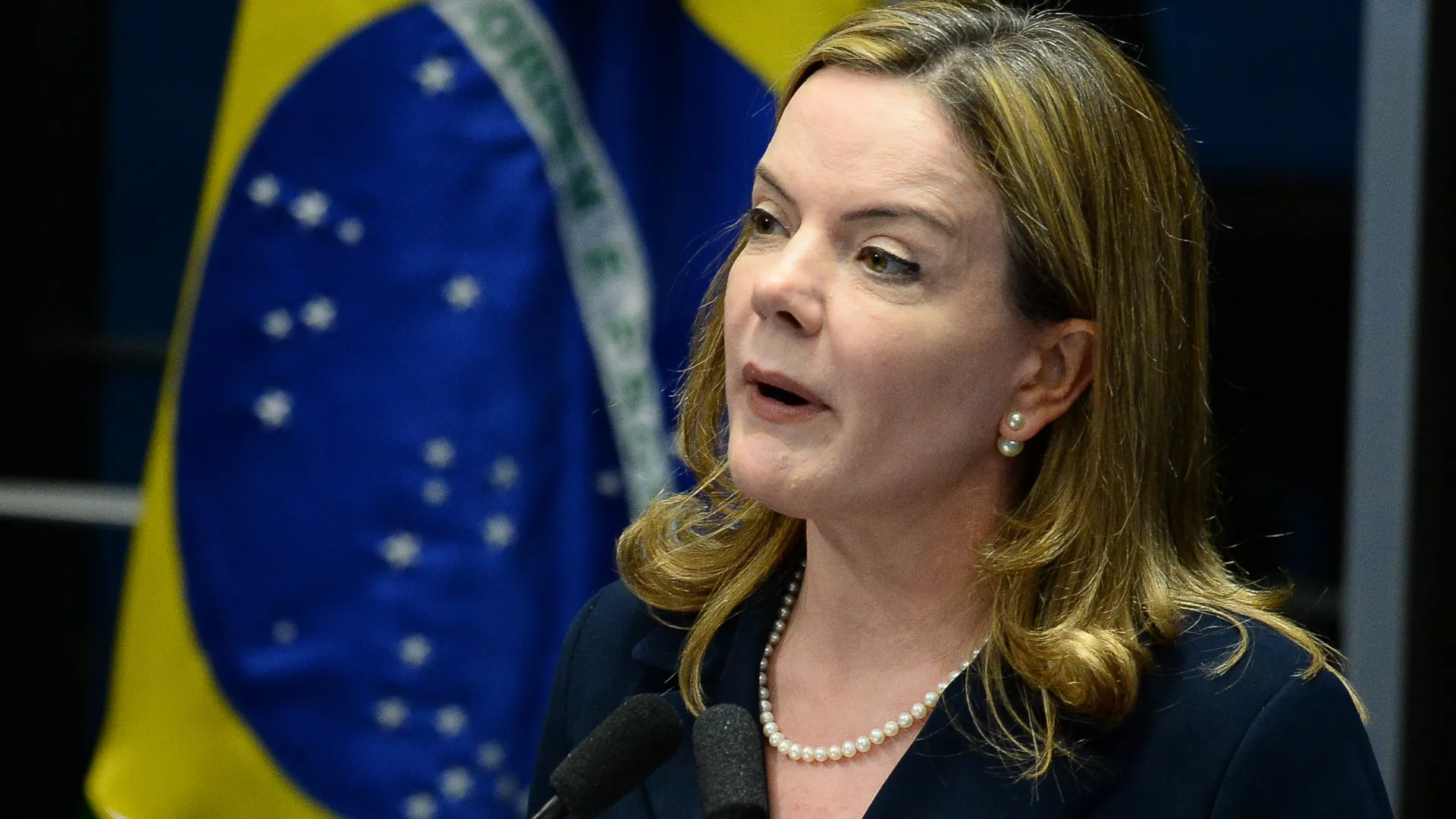 gleisi-sai-em-defesa-de-janja-apos-agu-publicar-regras-para-viagens-de-primeira-dama