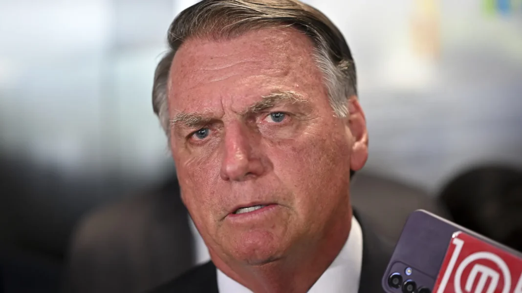 bolsonaro-usa-ato-para-atacar-moraes-e-lula-e-mandar-recado-ao-congresso