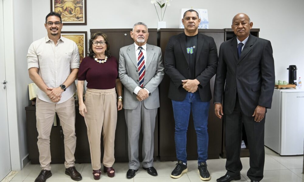 membros-da-camara-criminal-recebem-visita-do-deputado-federal-coronel-ulysses