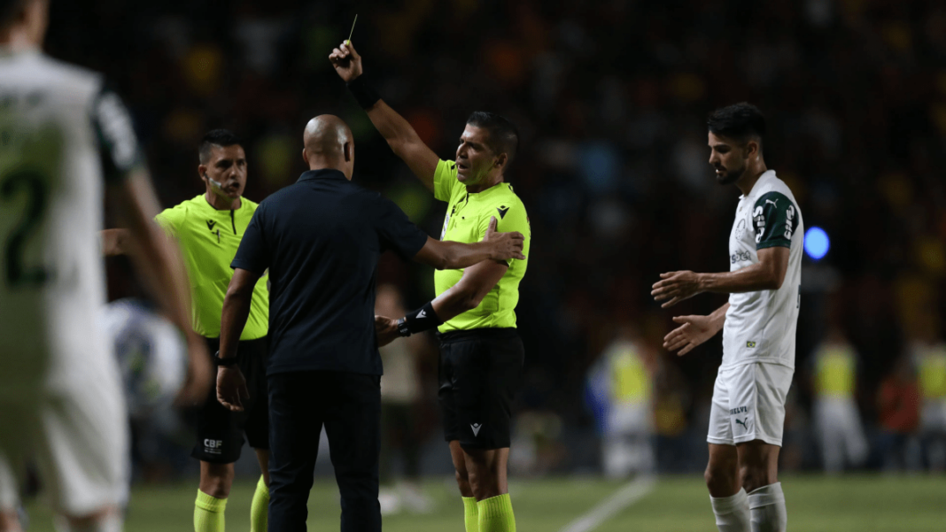 domingo-de-brasileirao-teve-polemicas-de-arbitragem-e-nenhum-time-100%