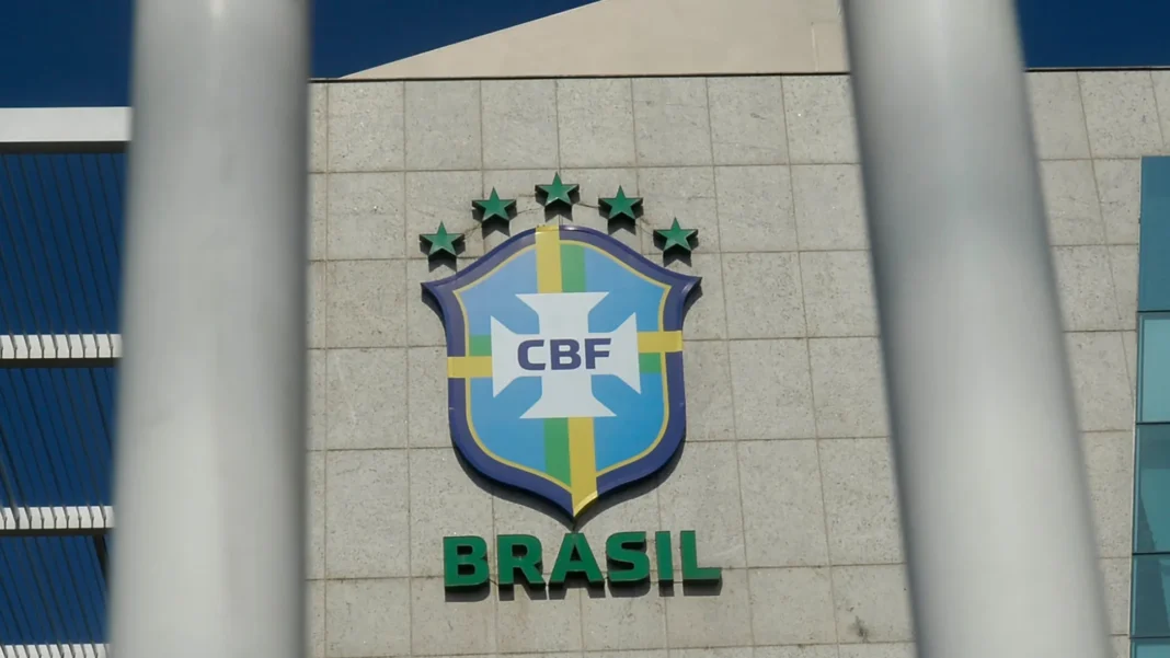 cbf-afasta-arbitros-apos-expulsao-do-cruzeiro-e-penalti-para-o-palmeiras