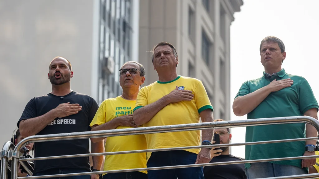 bolsonaro-diz-concordar-com-fala-de-malafaia-sobre-‘generais-frouxos’