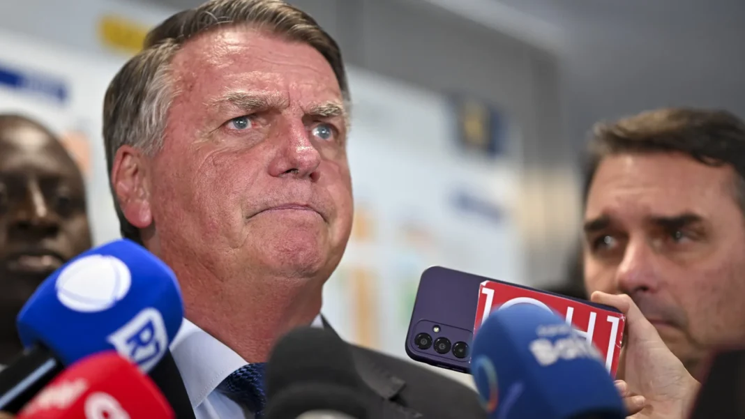 52%-acham-que-bolsonaro-deveria-ser-preso-por-tentativa-de-golpe
