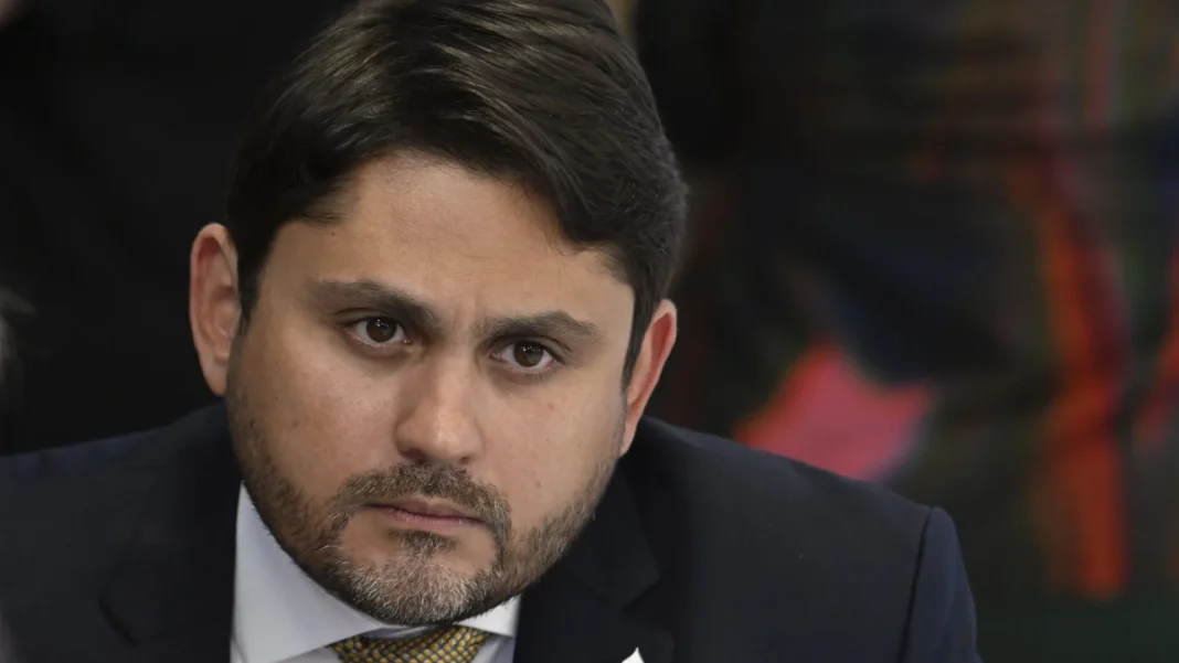 pgr-denuncia-juscelino-filho,-ministro-de-lula,-por-suspeita-de-corrupcao